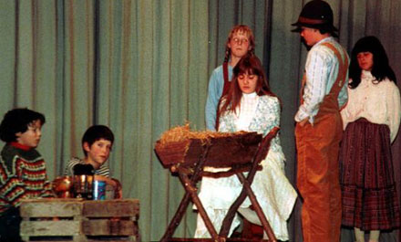 Schulweihnachtsfeier 1983 in Itingen (BL): Krippenspiel «Die drei Gaben»
