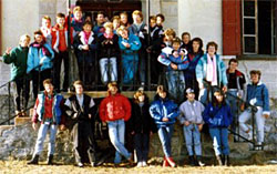 Die Klassen 4a und 4e der Sek Sissach in Savognin (Januar 1988)