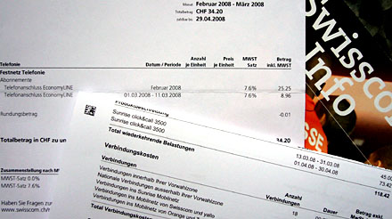 Die letzte Swisscom-Rechnung meines Lebens - endlich aus den Fängen der mühsamsten Telekombande des Landes befreit! Wer genau hinsieht, bemerkt, dass es sogar einen Tag gratis gab... (April 2008)