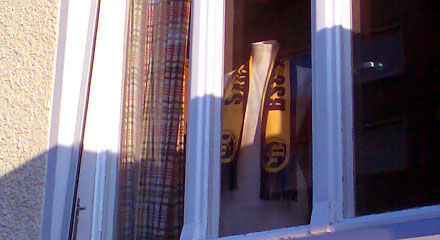 YB-Sympathie-Bekundungen in allen Ecken der Stadt (10. Mai 2008)