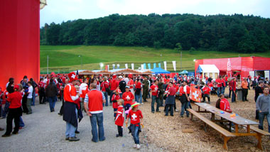 Das 9. Stadion bei Bubendorf BL, kurz vor dem EM-Spiel Schweiz-Türkei, 11. Juni 2008