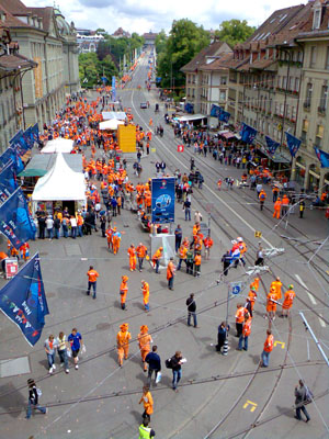 Kornhausplatz Bern, Freitag, 12.30 Uhr (13. Juni 2008)