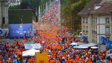 Kornhausplatz Bern, Freitag, 16.30 Uhr (13. Juni 2008)