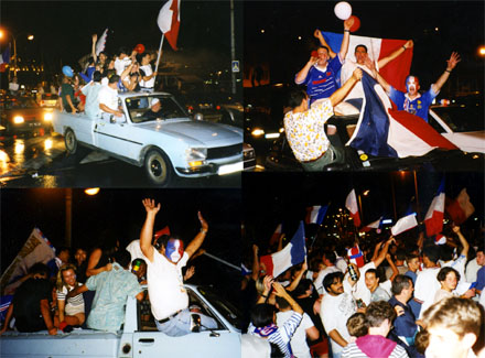 12. Juli 1998, Cannes: Die Franzosen feiern den Fussball-Weltmeistertitel des Bleus