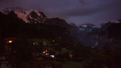 Jungfrau mit Saharaschnee und Höhenfeuer, 1. August 2008